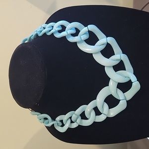 A08 Intertwined Blue Necklace